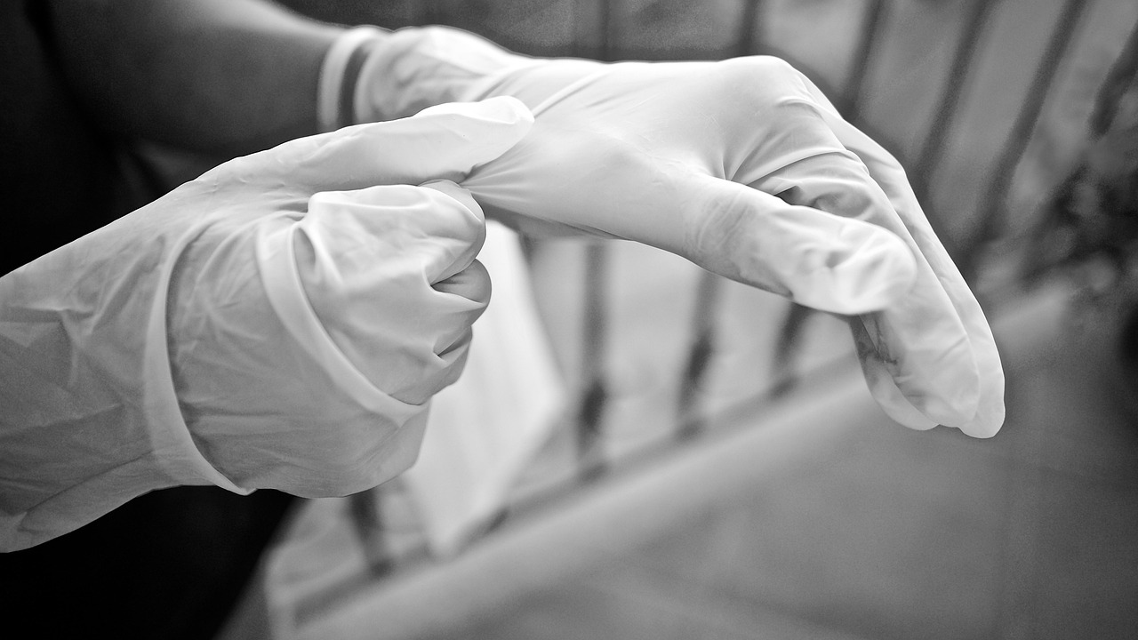 gloves-5155220_1280